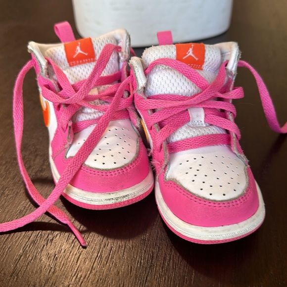 Nike - Picture 4 of 4